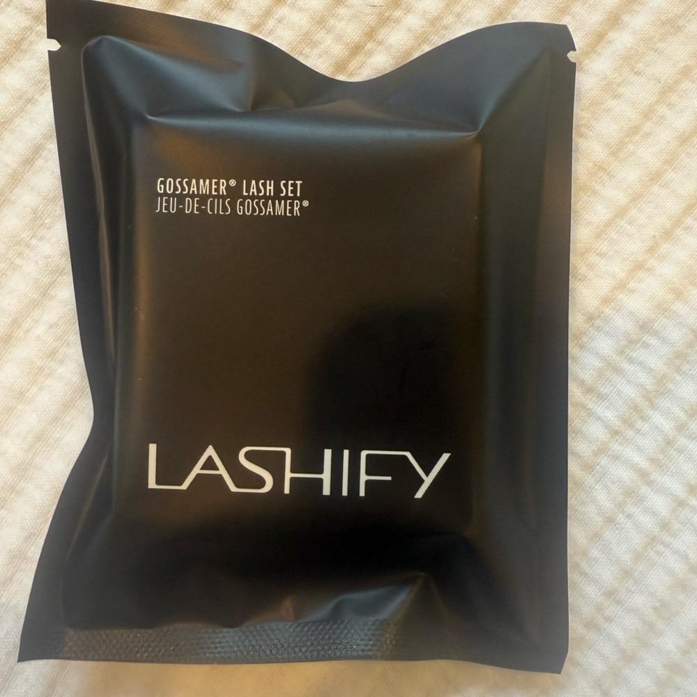 LASHIFY Gossamer Extra Extreme in Black EE11